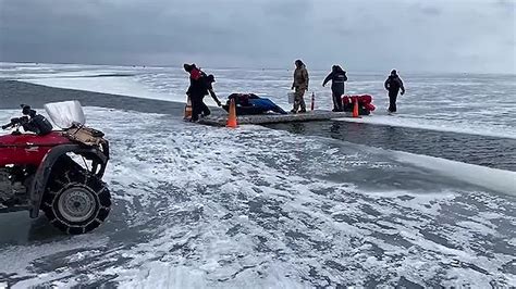 More than 100 anglers rescued from ice floe on Upper Red Lake